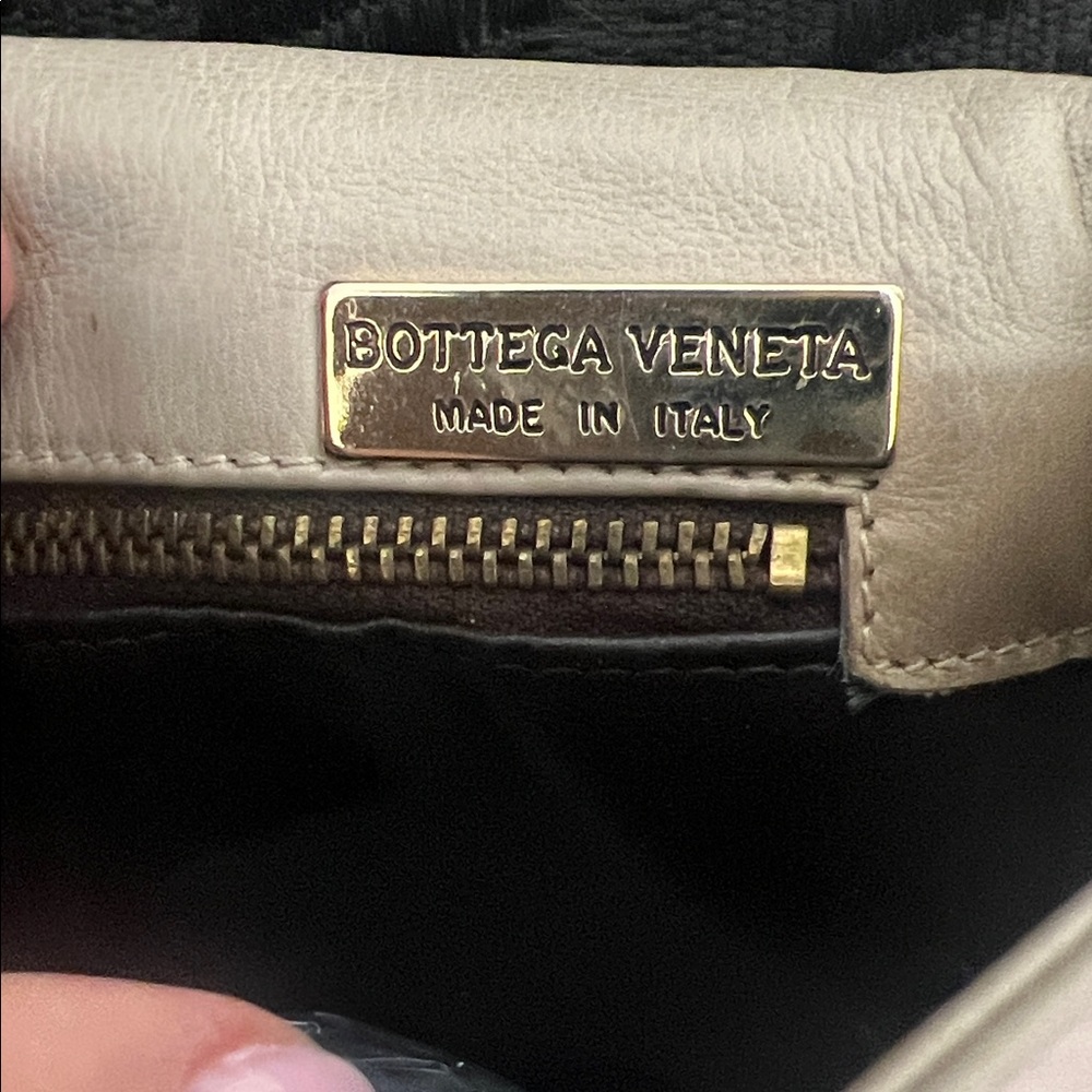Bottega Veneta Beige Cream Woven Leather Crossbody Bag - Picture 2 of 4